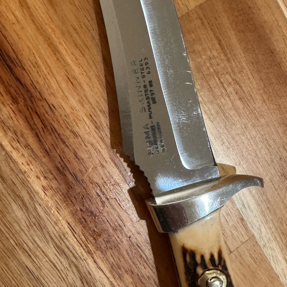 Puma Men's Skinner Knife 1970 with Leather Sheath - razor sharp carbon steel. - Picture 10 of 12